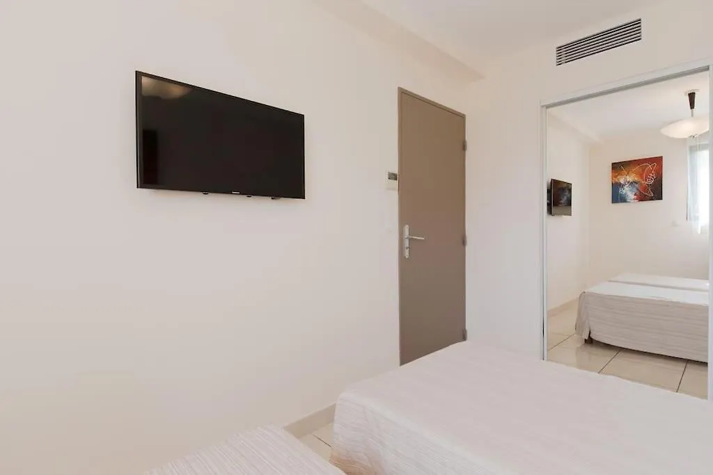 Luxury 3 Piece Garden Apartment In Cannes Marina Mandelieu-la-Napoule
