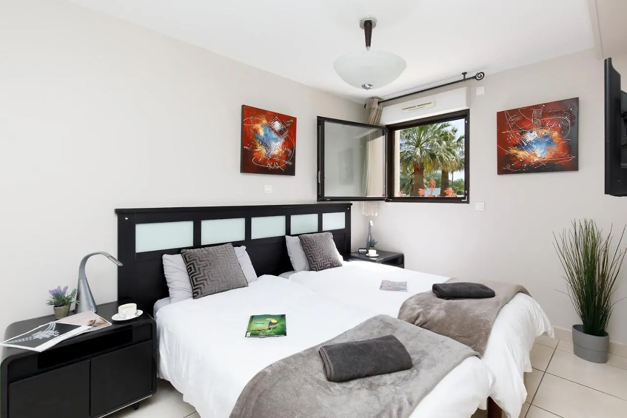 Luxury 3 Piece Garden Apartment In Cannes Marina Mandelieu-la-Napoule